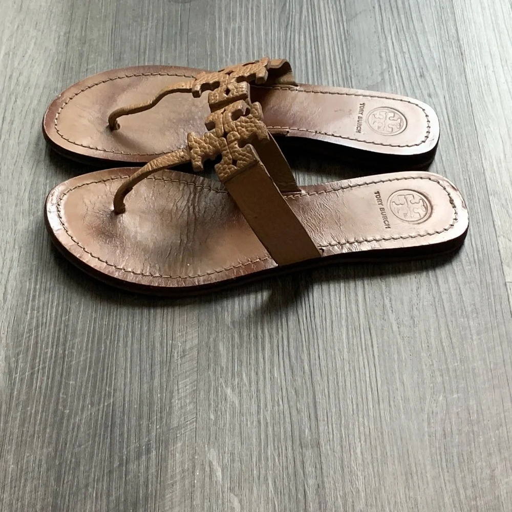 Tory Burch Pebble Leather Laser Cut Logo Slides Flat Thong Neutrals Size 7,5